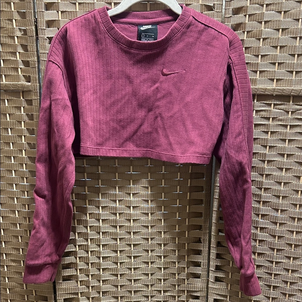 Nike Women’s Cropped Long-Sleeve Top - Raspberry Pink